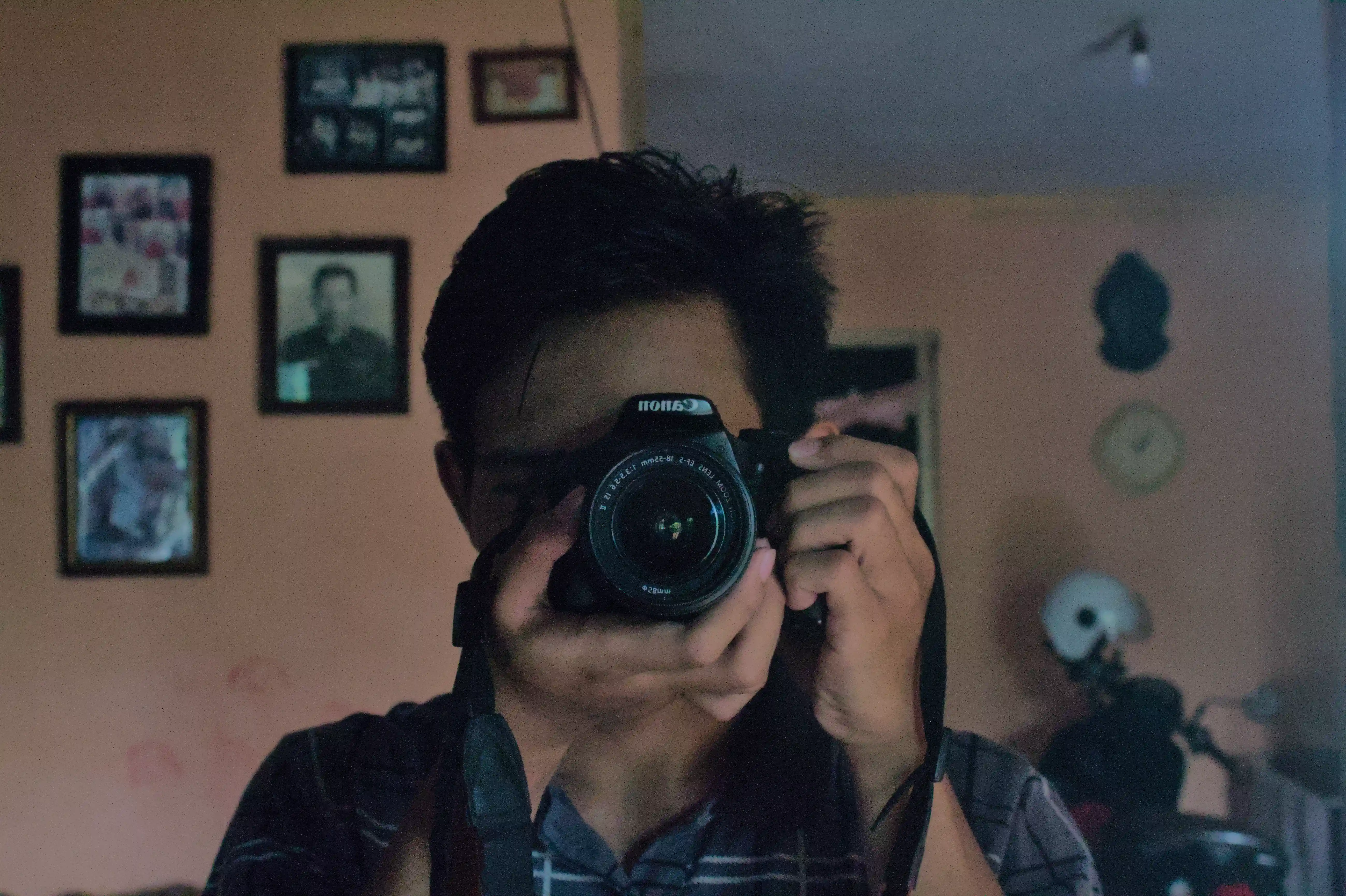 Foto Muhamad Taufik Menggunakan Canon 1300D